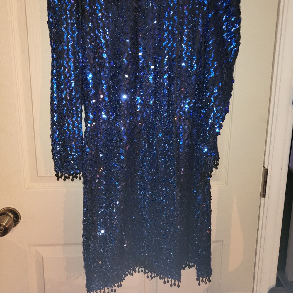 Dress - Picture 4 of 4